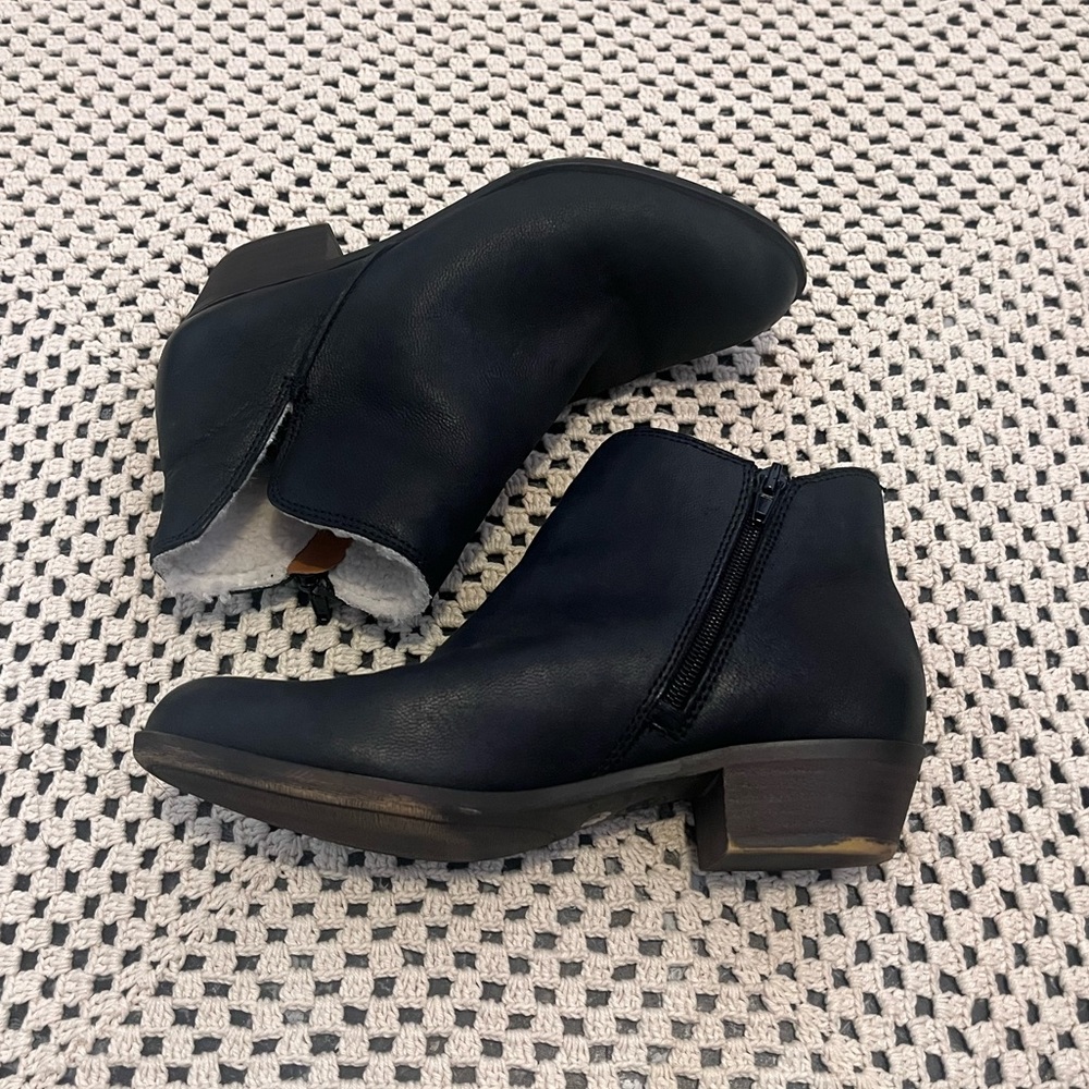 Black Sherpa Lined Booties